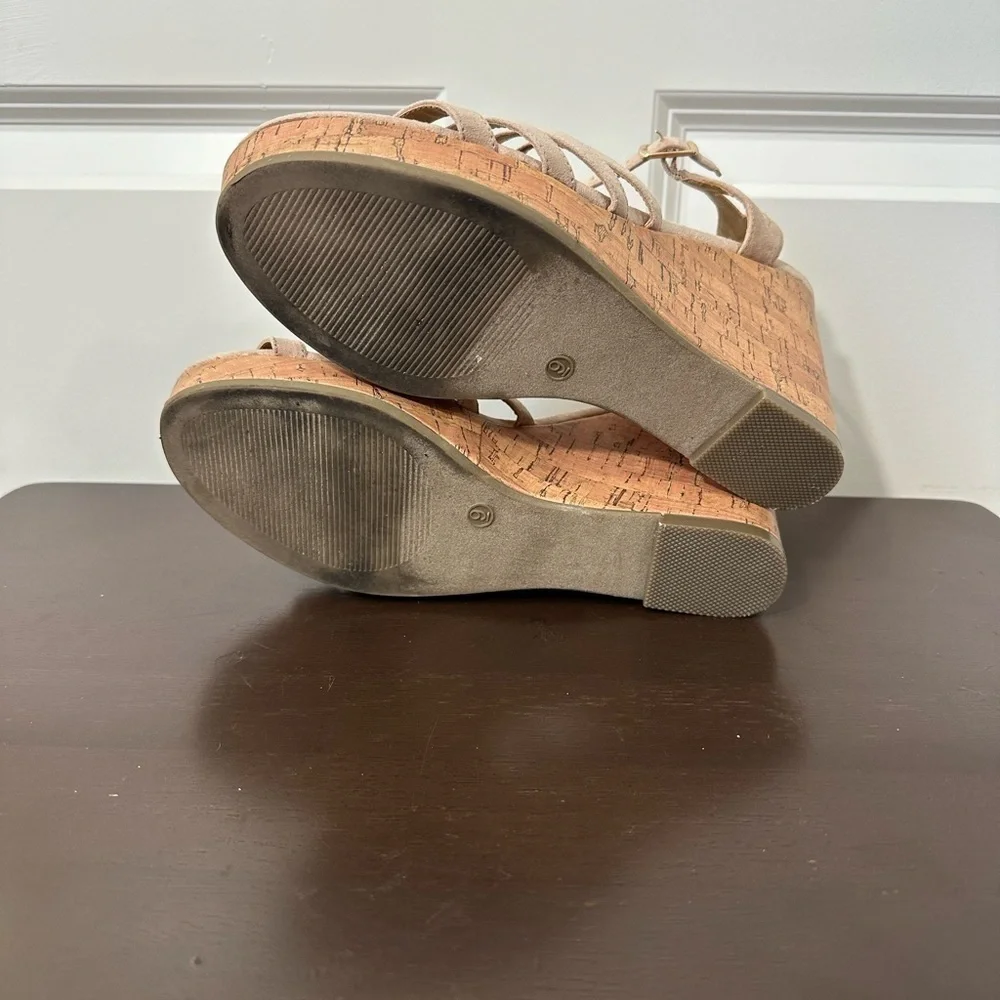 Big Buddha Wedge Strappy Heels Sandals Size 9